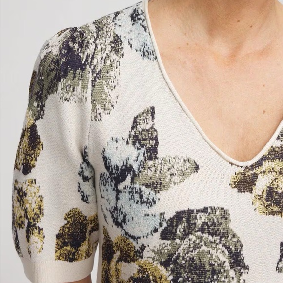 NWT Chico's Floral V-Neck Sweater (cream, black, blue, yellow, copper thread) - Picture 4 of 4